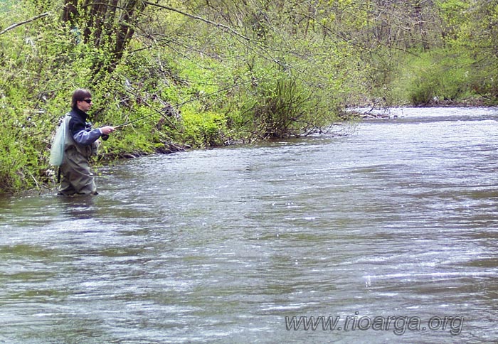 Josetxo Martínez en acción de pesca josetxo