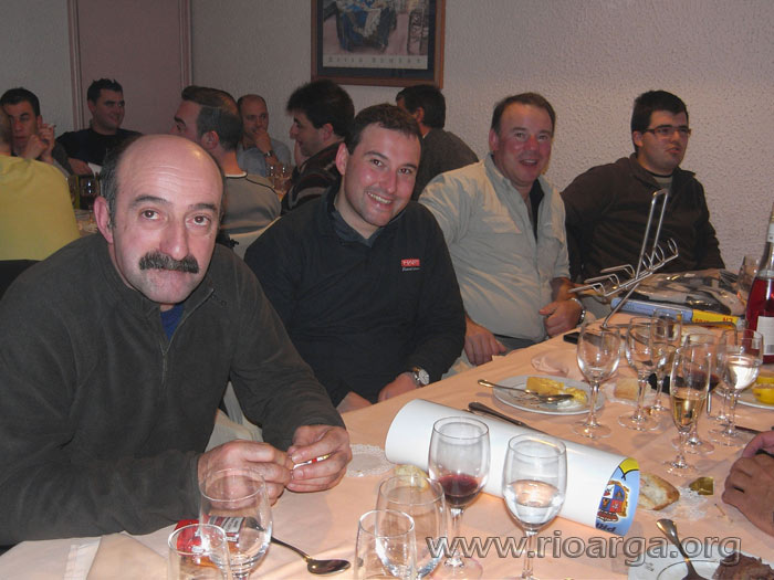 Grupo durante la cena