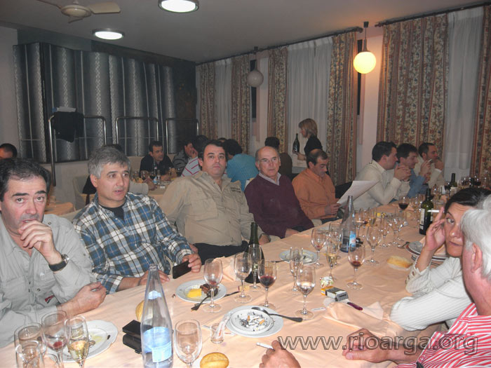 Grupo durante la cena