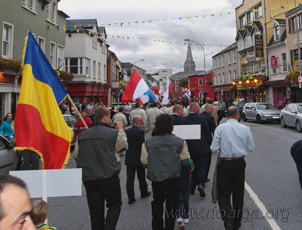 Desfilando por las calles de Killarney desfile