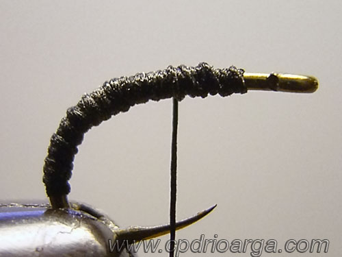 El hilo de montaje nos sirve para la confección del abdomen 2