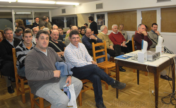 Presentación en Pamplona del libro Delirios de un pescador a mosca, escrito por Guy Roques presentacion-libro-2