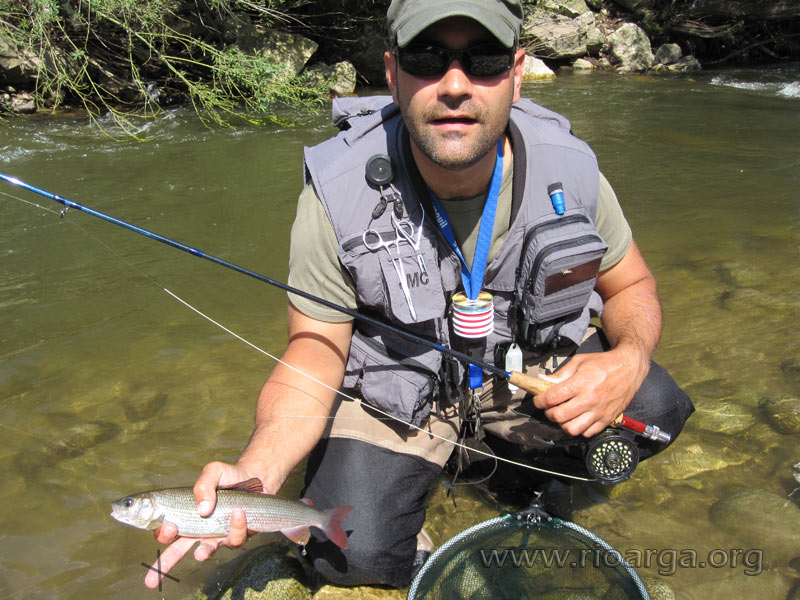 Carlos con un t&iacute;malo