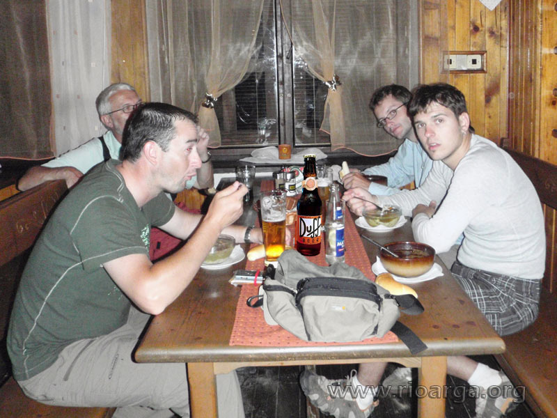 D&aacute;ndole a  la cena